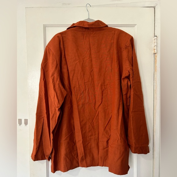 FREE w/ PURCHASE NWT PrettyLittleThing Plus Rust Linen Oversized Blazer - Picture 6 of 9